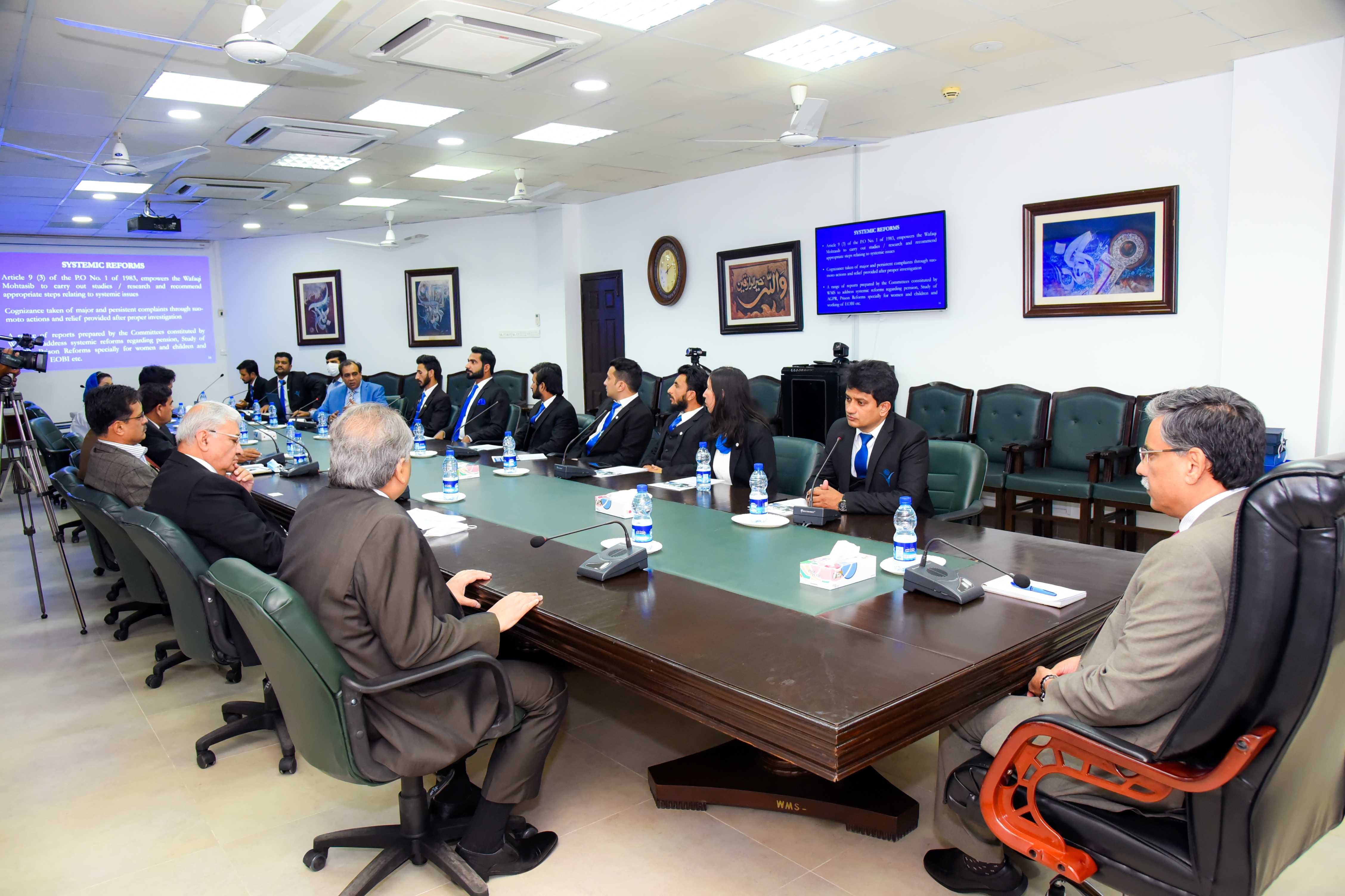 The members of Youth Parliament in the leadership of Mr. Rizwan Jafar taking briefing on the role of Wafaqi Mohtasib upon visit of WM Secretariat at Islamabad on 28th October 2021.