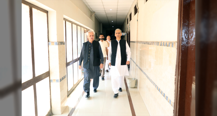 Wafaqi Mohtasib, Mr. Naveed Kamran Baloch inspecting the Regional Office Peshawar on 12.05.2026.