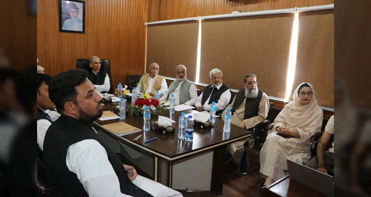 Wafaqi Mohtasib, Mr. Naveed Kamran Baloch attending a briefing at the Regional Office, Peshawar on the eve of his visit. The officers of Regional Office Swat and Abbottabad are also attended on 12.05.2026.