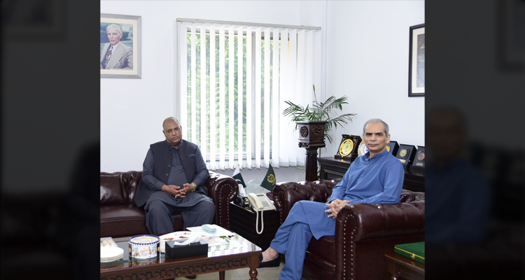 A.J & K Mohtasib, Mr. Muhammad Arif Khan called on Wafaqi Mohtasib, Mr. Naveed Kamran Baloch in his office in Islamabad on 28.8.2026.
